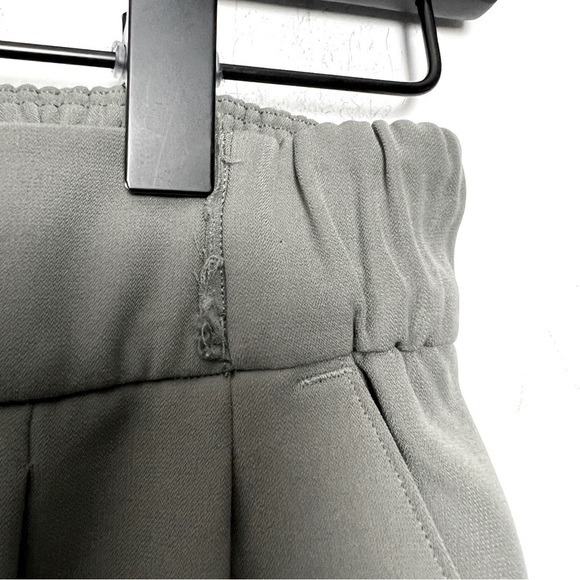 Lululemon Noir Crop Waist Tie Removed High Rise Relaxed Fit Pant in Grey Sage - Picture 6 of 14